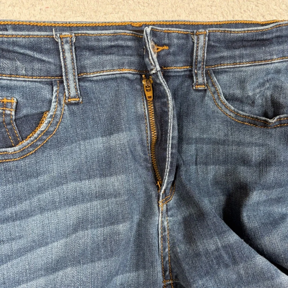 Judy Blue Straight Fit Medium Wash Whiskered Denim Jeans Womens 11/30